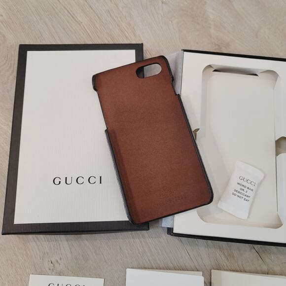 NWT Gucci GG Supreme Monogram Blind for Love Bee iPhone 7 Case - Picture 3 of 6